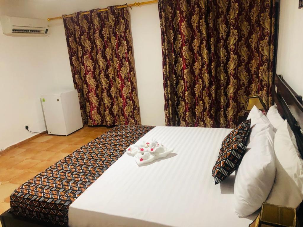 Lungi Airport Hotels Tulun エクステリア 写真