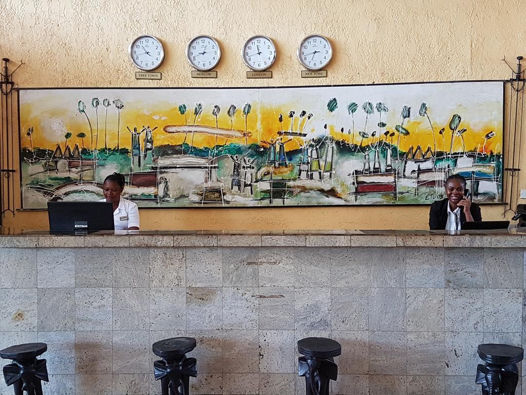 Lungi Airport Hotels Tulun エクステリア 写真