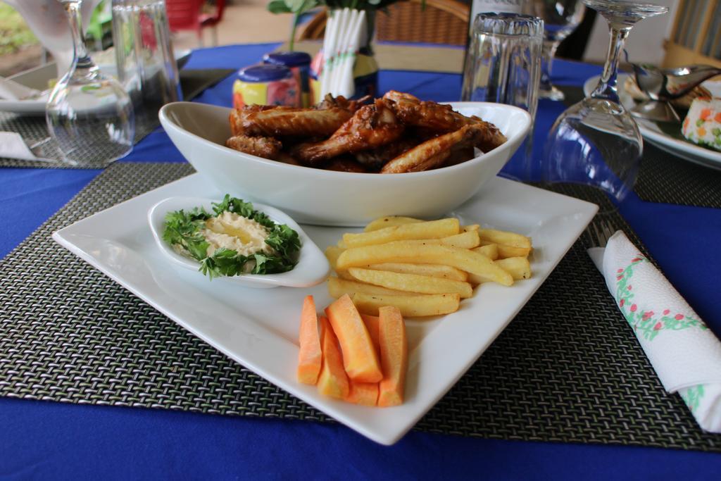 Lungi Airport Hotels Tulun エクステリア 写真